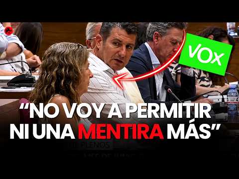 Una concejala de VOX EXPLOTA contra su propio compañero en pleno discurso