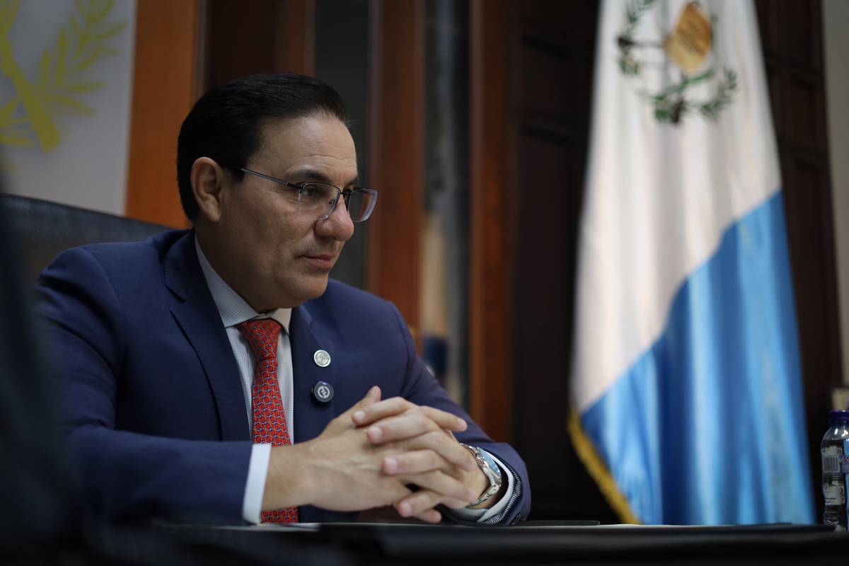Ministro de Gobernación explica aumento de violencia en otros departamentos por presión a pandillas y disputas internas