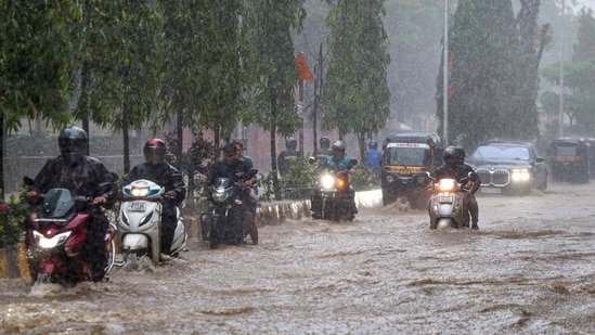 IMD issues red alert for Mumbai, Thane and Palghar amid forecast of heavy to very heavy rainfall