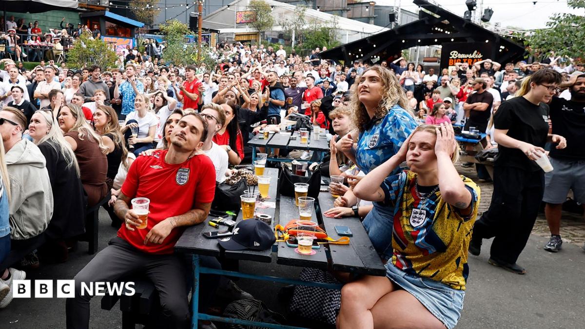 Government allows pubs to stay open late for England's World Cup match as police express concerns over timing