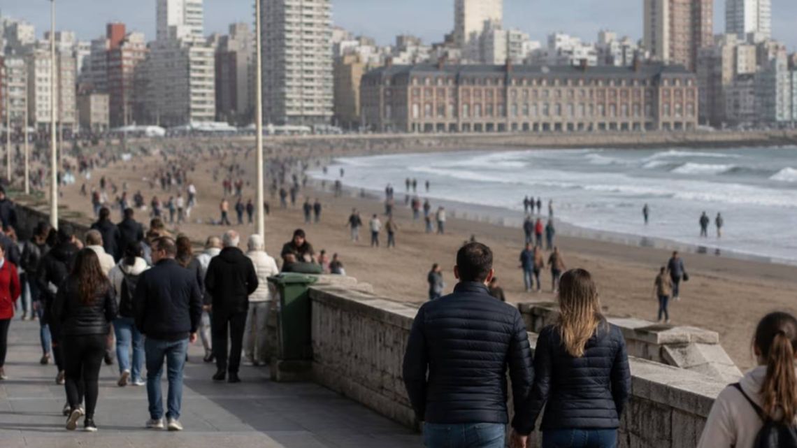 Alerta amarilla por frío extremo y nevada histórica en Mar del Plata
