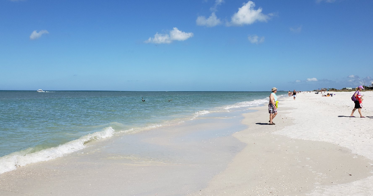 Florida Heatwave Poses Challenges for Independence Day Celebrations