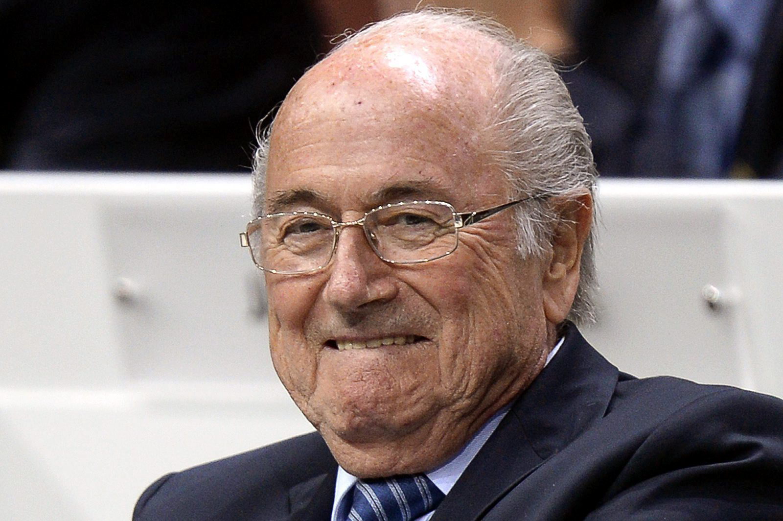 Joseph Blatter cuestiona a la FIFA por el caso Balogun