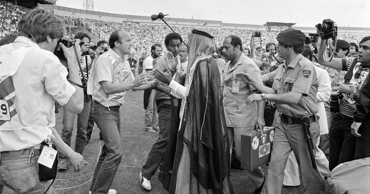 Historia de las intervenciones políticas en el fútbol mundial