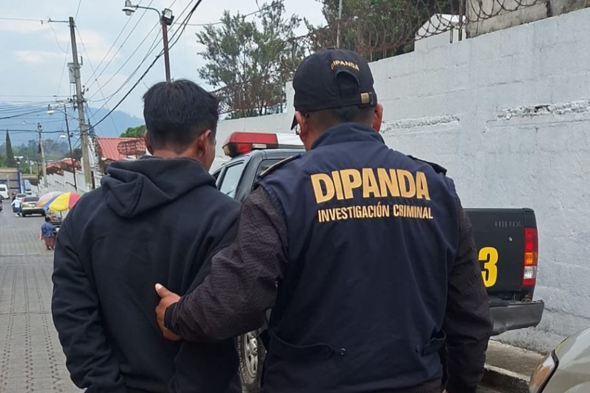 Policía captura a hombre acusado de extorsión en Chimaltenango