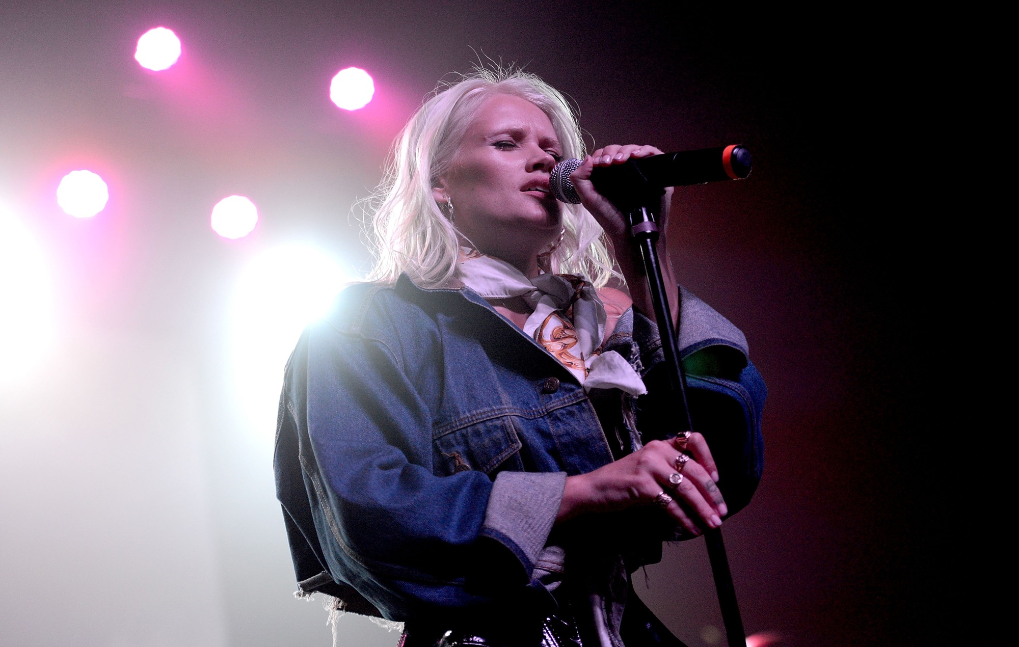 Lauren Bennett, LMFAO collaborator and mental health advocate, passes away at 37