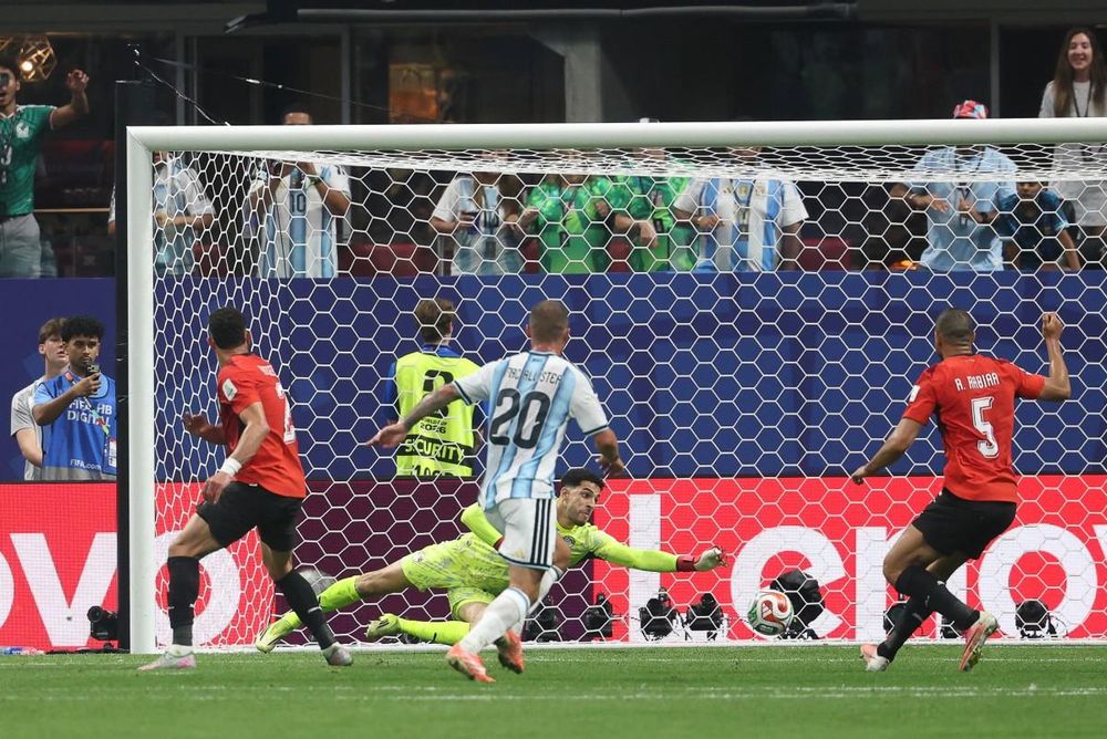 Argentina overcome 2-0 deficit to defeat Egypt and reach World Cup quarters