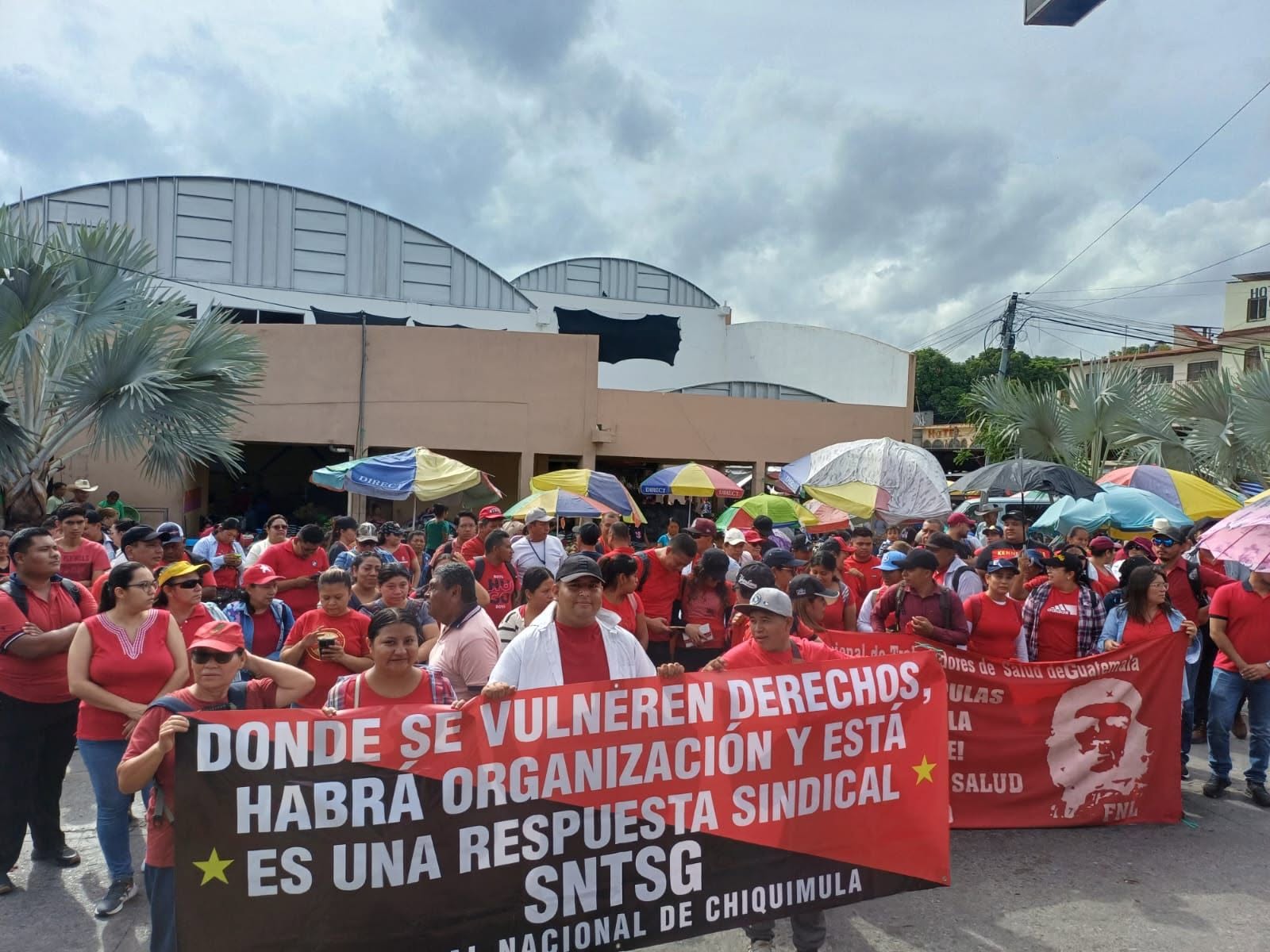 Trabajadores de Salud exigen aumento salarial y plazas permanentes