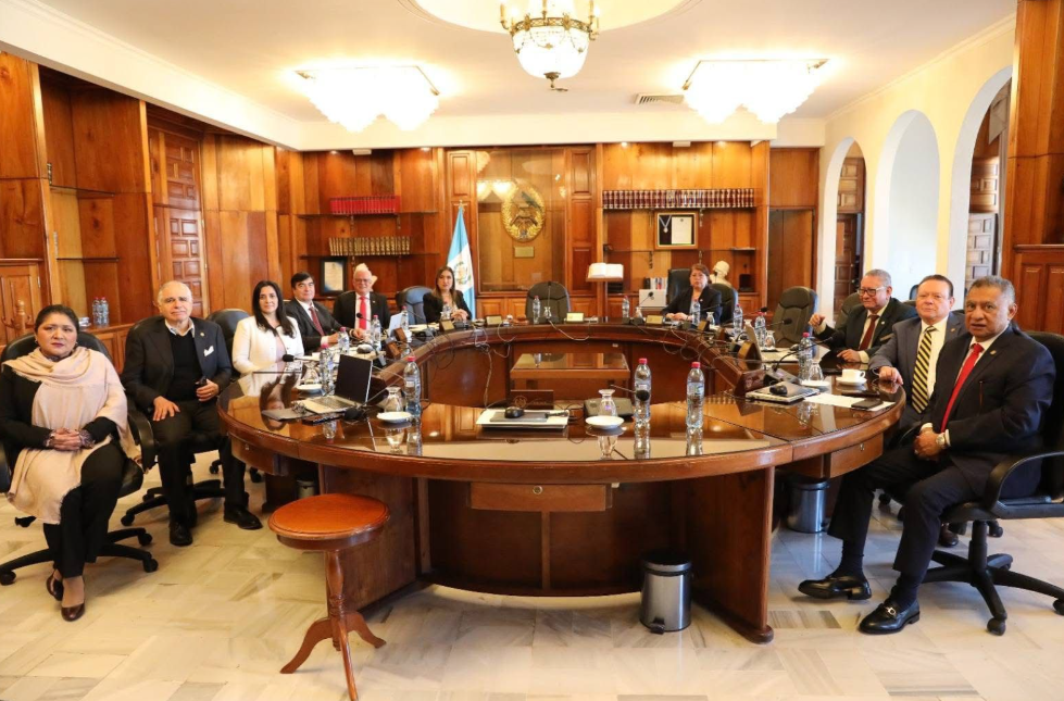 Magistrados alertan sobre riesgos a la independencia judicial por supuestos acuerdos externos