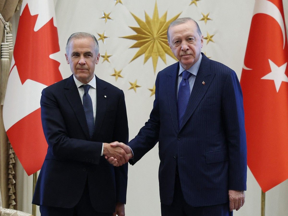 Prime Minister Carney Reacts to Diplomatic Gift from Turkish President Erdogan