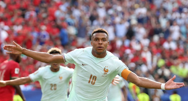 France Advance to World Cup Semi-Finals with 2-0 Win Over Morocco