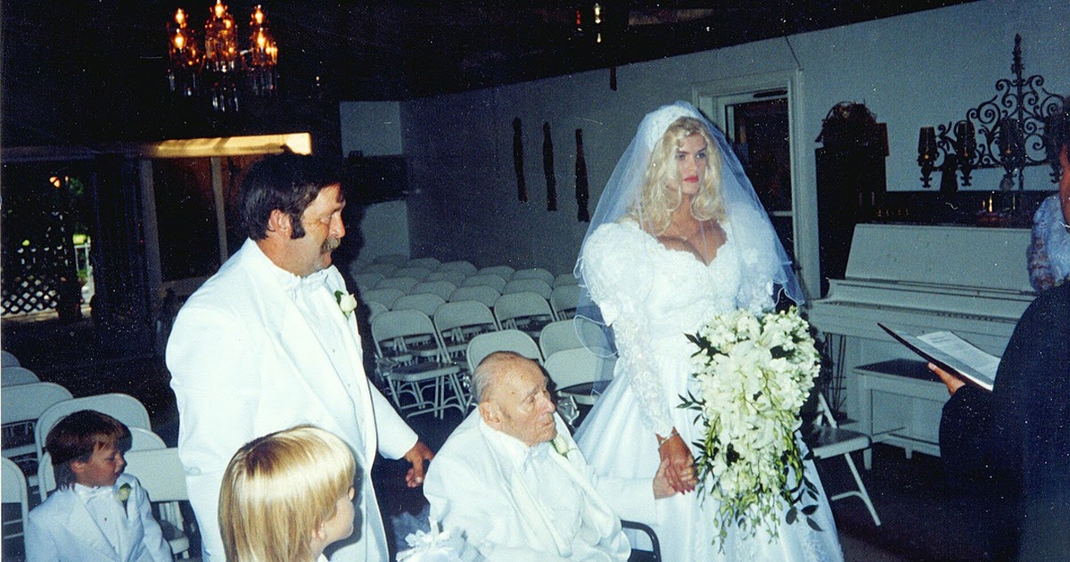 The Controversial 1994 Wedding of Anna Nicole Smith and J. Howard Marshall II