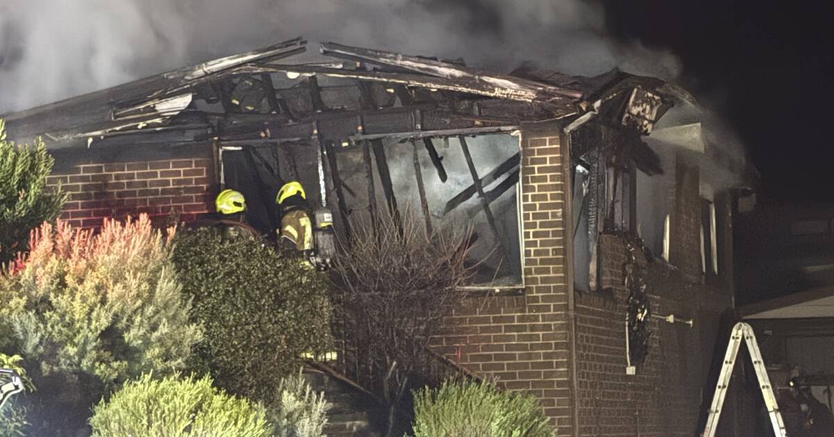 Multi-storey home destroyed in Yarralumla fire