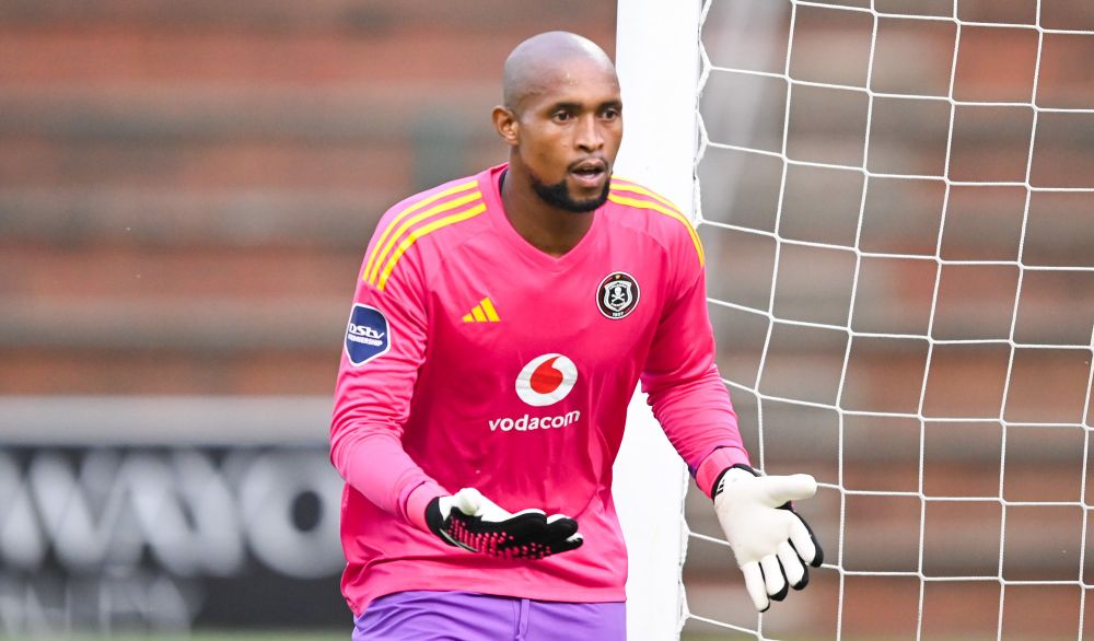 Orlando Pirates release goalkeeper Melusi Buthelezi ahead of Spain pre-season tour