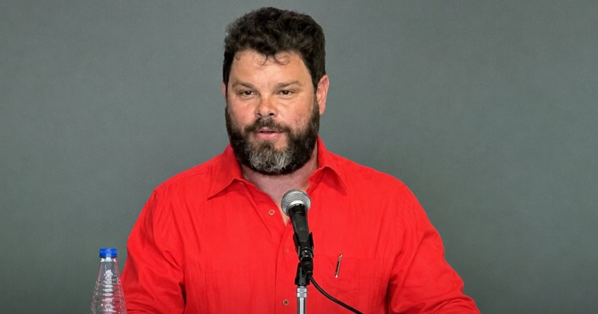 El discurso de Fidel Castro Smirnov y el escándalo de su comparación entre vacunas y armas nucleares