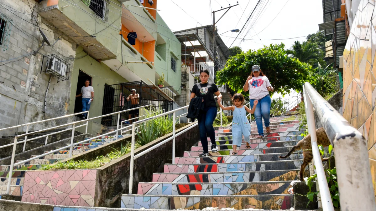 Transformando escalinatas de Guayaquil en espacios urbanos vivos