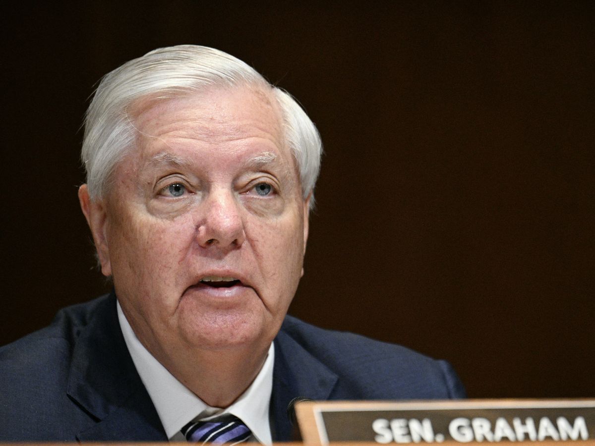 U.S. Senator Lindsey Graham, Trump Ally, Dies at 71 After Brief Illness