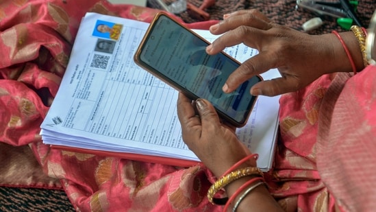 New Voters Required to Submit Parents' SIR Details for Electoral Roll Inclusion