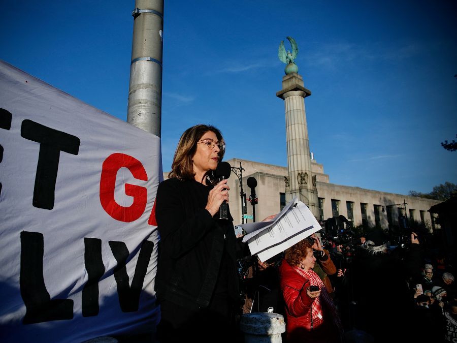 Naomi Klein Apologizes for Praise of Politician with Controversial Past