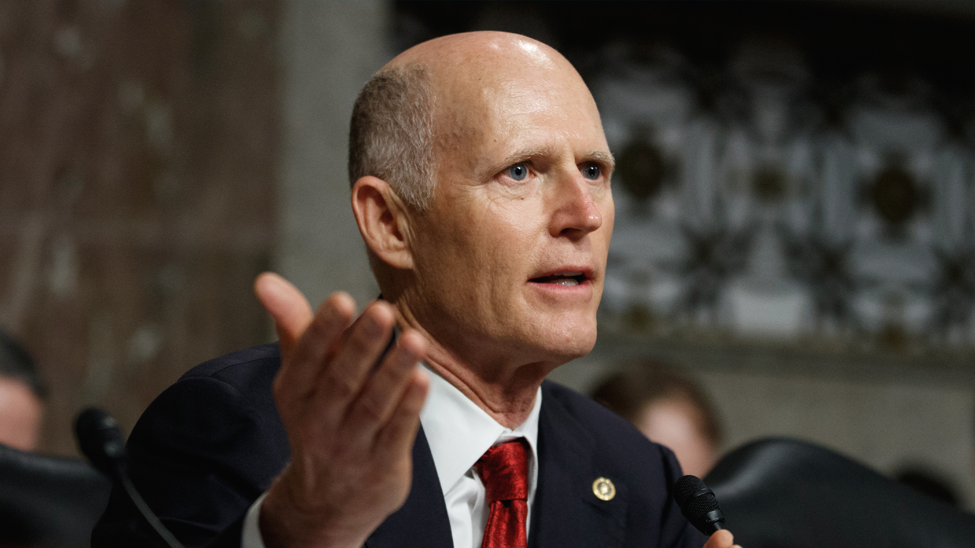 Rick Scott critica al régimen chavista por retrasar elecciones en Venezuela