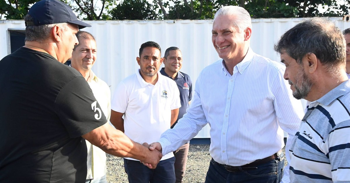 Cubanos critican la visita de Díaz-Canel a Habana del Este tras apagones