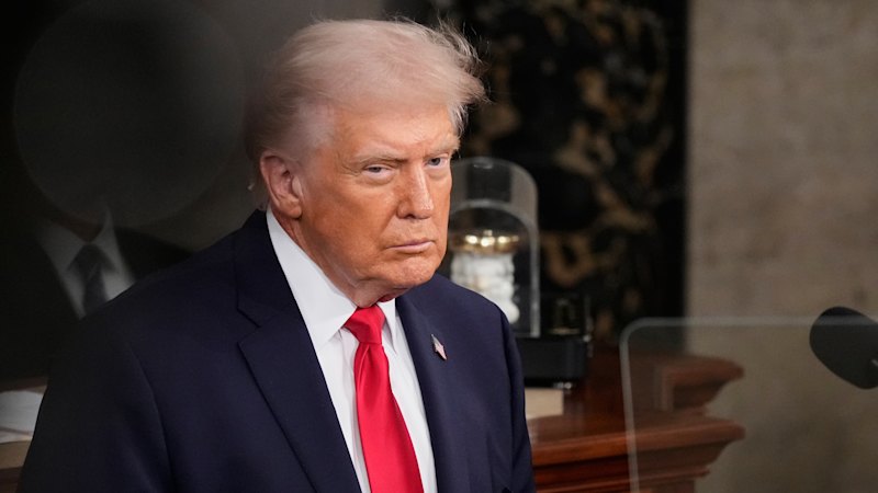 White House aide faces leave after betting on Trump's speeches