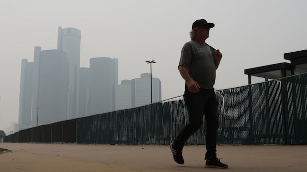 U.S.-Canada wildfire tensions escalate as political blame and mutual aid efforts emerge