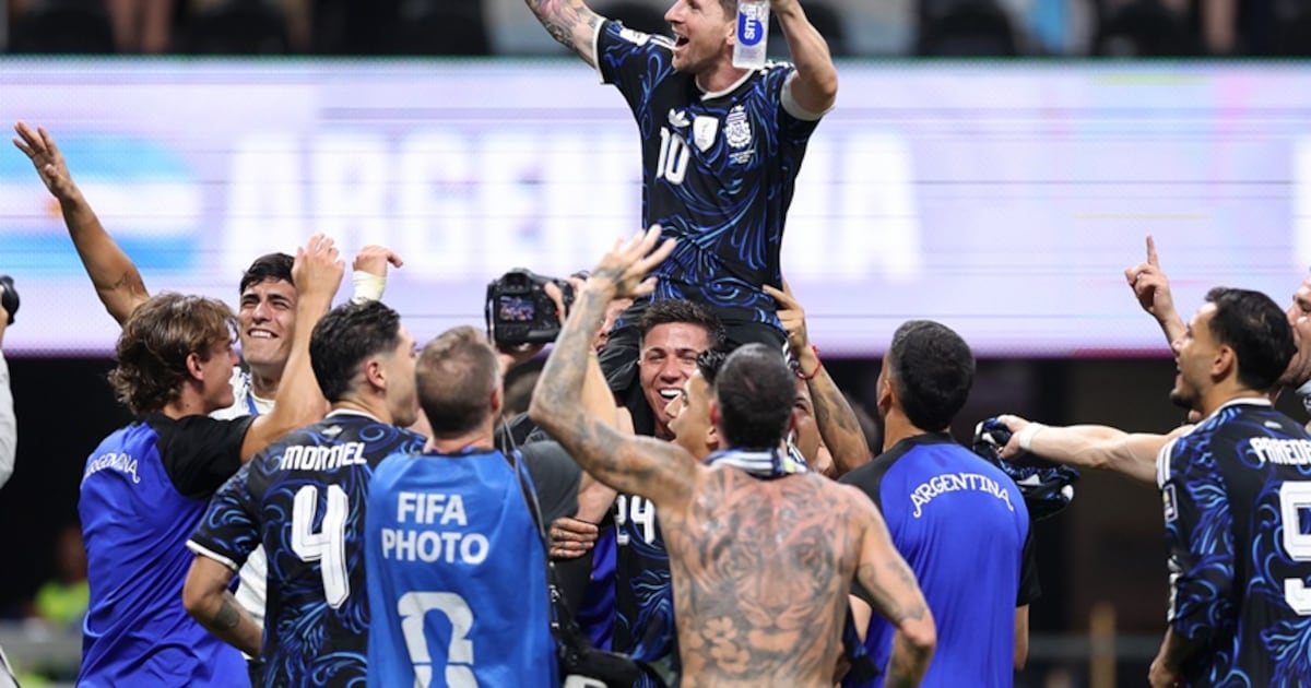 Argentina's Scaloni on Fan Support and World Cup Final Preparations