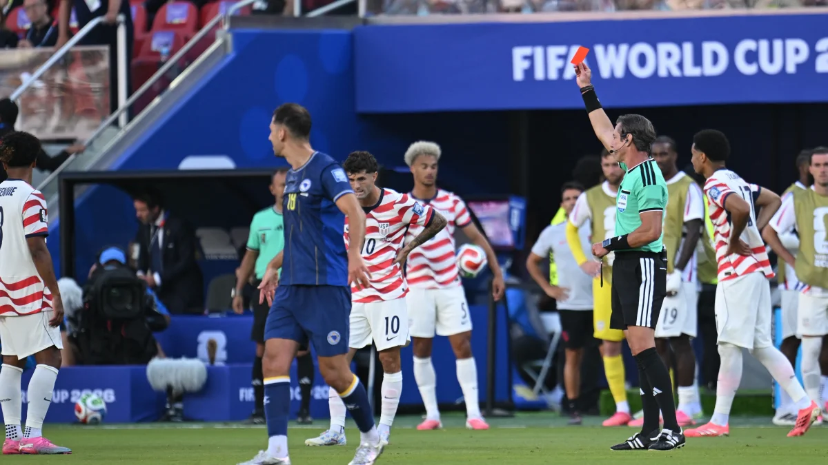 Ecuador's Ex-FIFA Officials Criticize Arbitration in 2026 World Cup