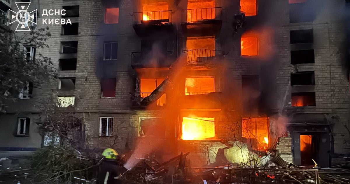 Rusia ataca Kiev con misiles, dejando un muerto y cinco heridos