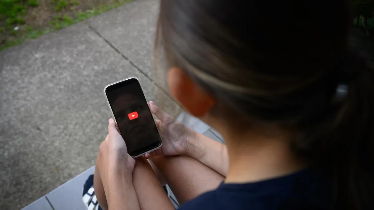 Victoria introduces demasking powers to combat online abuse
