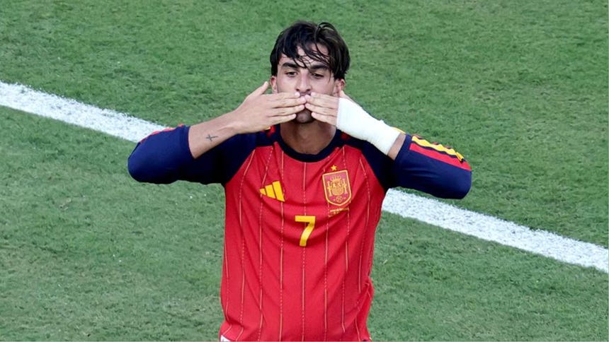 Ferran Torres celebra la victoria de España en el Mundial 2026