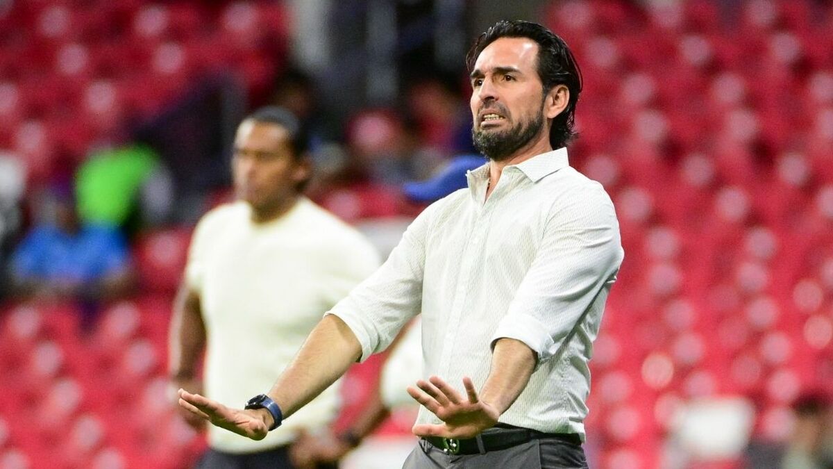 Entrenador de Puebla critica arbitraje tras derrota contra Cruz Azul