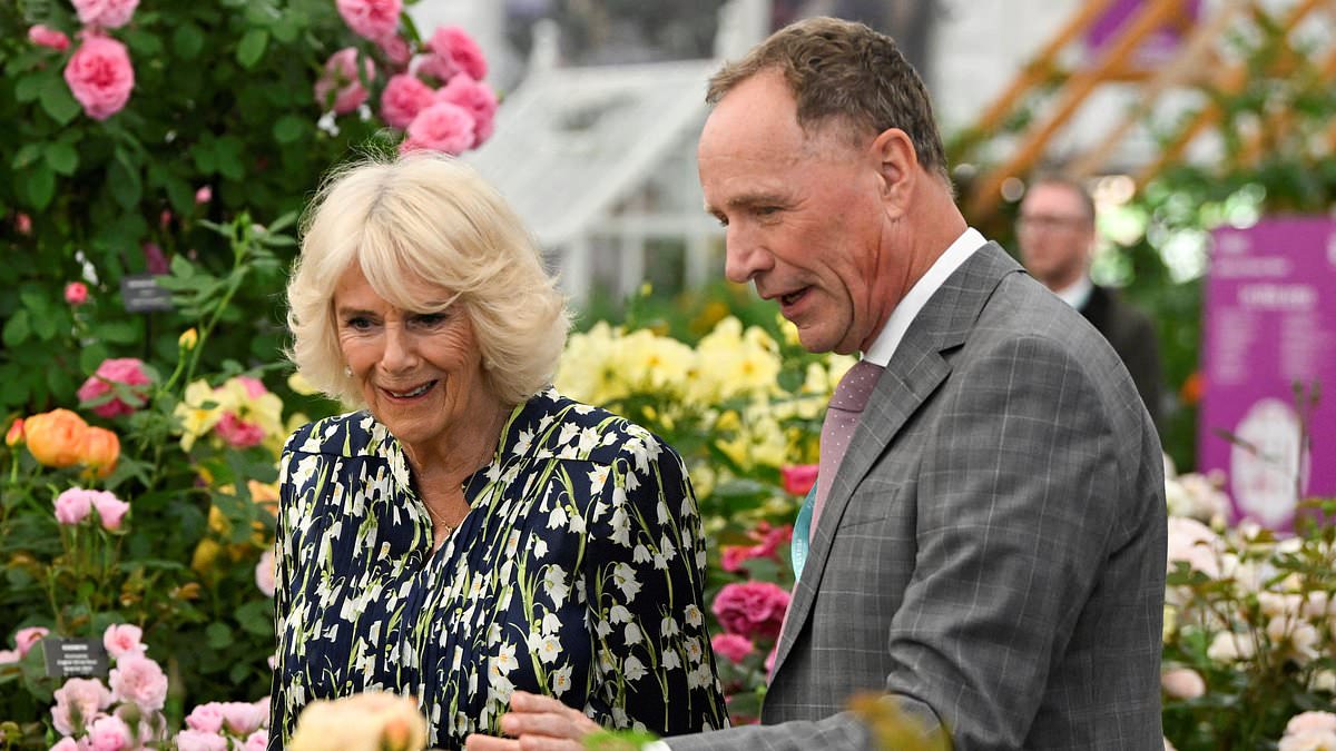 David J.C. Austin, chairman of David Austin Roses, dies aged 67 after Creutzfeldt-Jakob disease