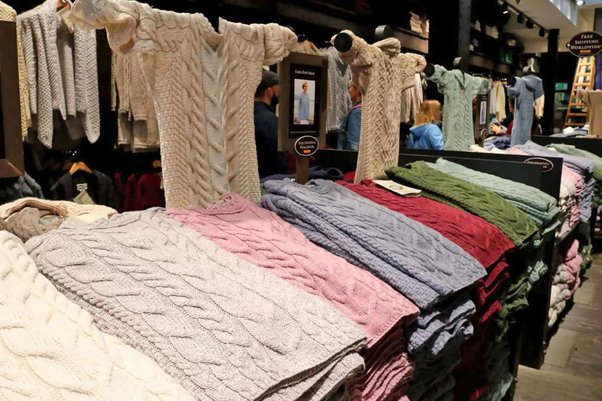 Cold Season Drives Increased Clothing Sales in Southern Highlands Regions