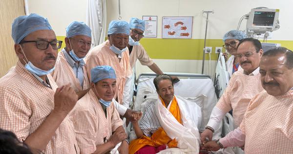 Activist Sonam Wangchuk ends hunger strike after 26 days amid political demands