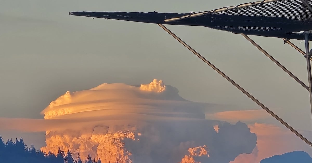 Wildfire in Fraser Canyon Produces Pyrocumulus Clouds Over British Columbia