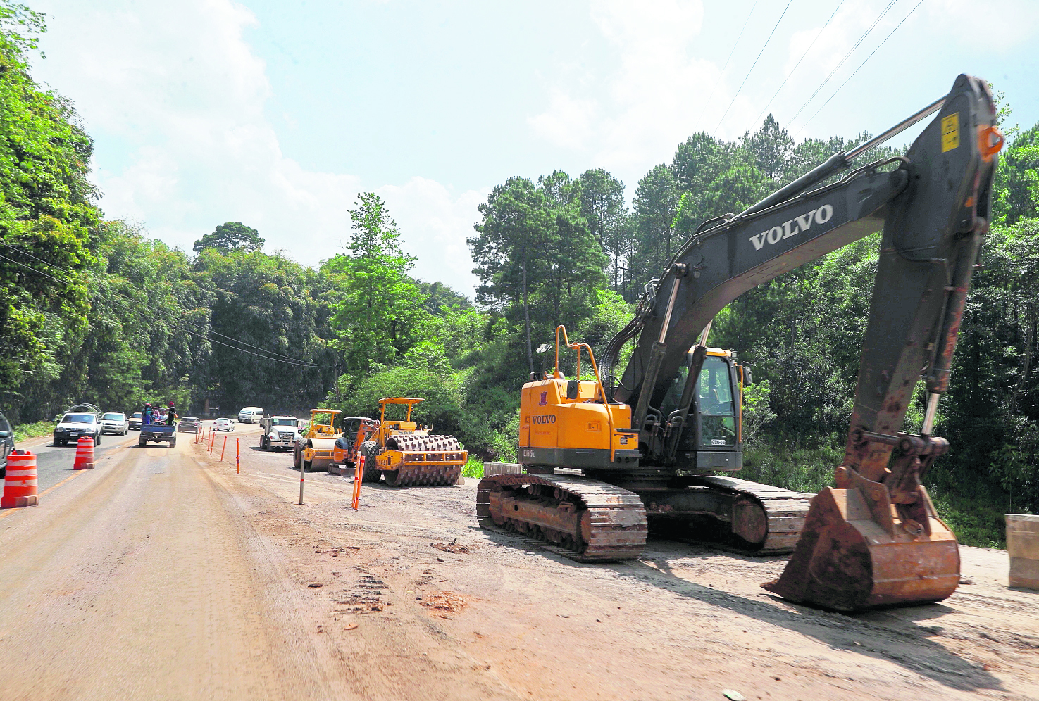 Guatemala avanza en la rehabilitación de carreteras centroamericanas