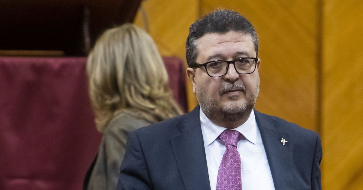 Francisco Serrano, ex líder de Vox, enfrenta juicio por fraude de subvenciones en 2027