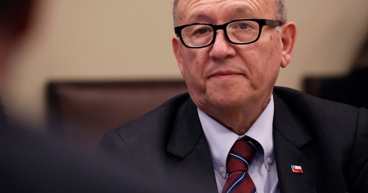 Ministro García justifica la remoción del subsecretario de Hacienda tras positivo en test de drogas