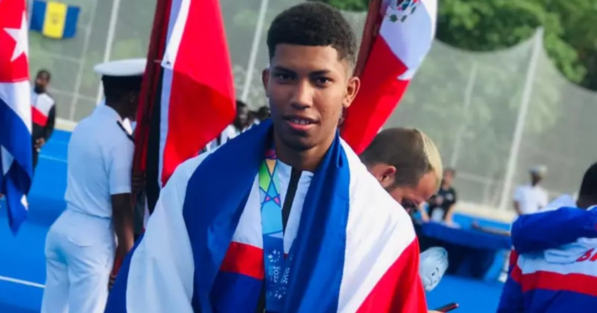 El portero Moisés David Torres Puig abandona la delegación cubana durante los Juegos Centroamericanos en Santo Domingo