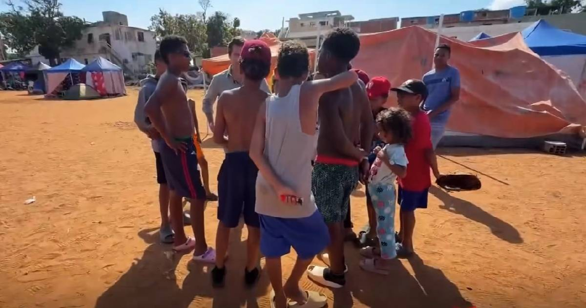 Venezuela: Familias buscan a seres queridos entre escombros tras terremotos y damnificados viven en carpas sin servicios básicos