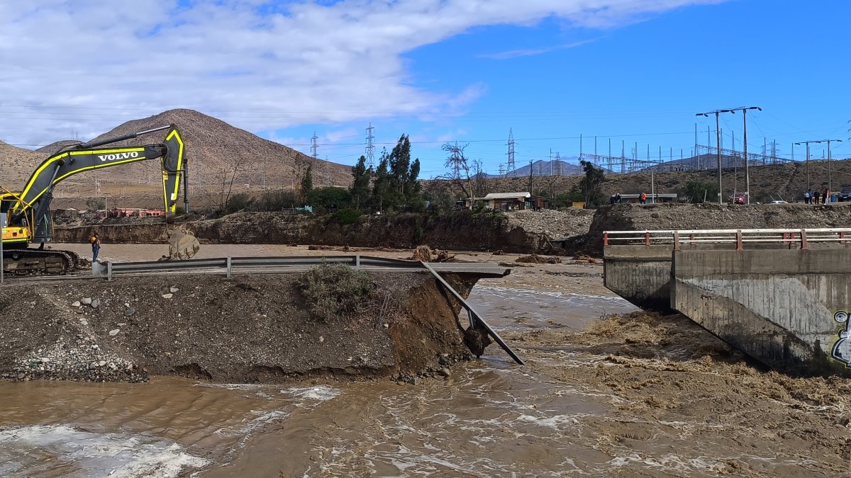 Recuperan conectividad en la Región de Atacama tras lluvias intensas