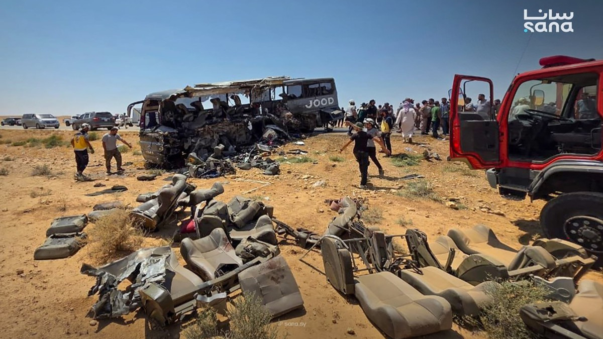 Choque de autobuses en Siria deja 35 muertos y 30 heridos