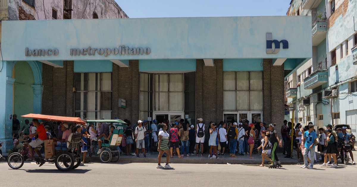 Economista Elías Amor critica medidas del Banco Central de Cuba para pagar pensiones a Mipymes