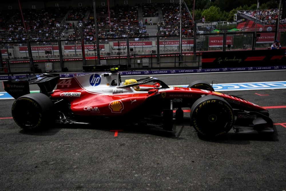 Lewis Hamilton's Strong Performance at Hungarian GP Despite Ferrari Rivalry