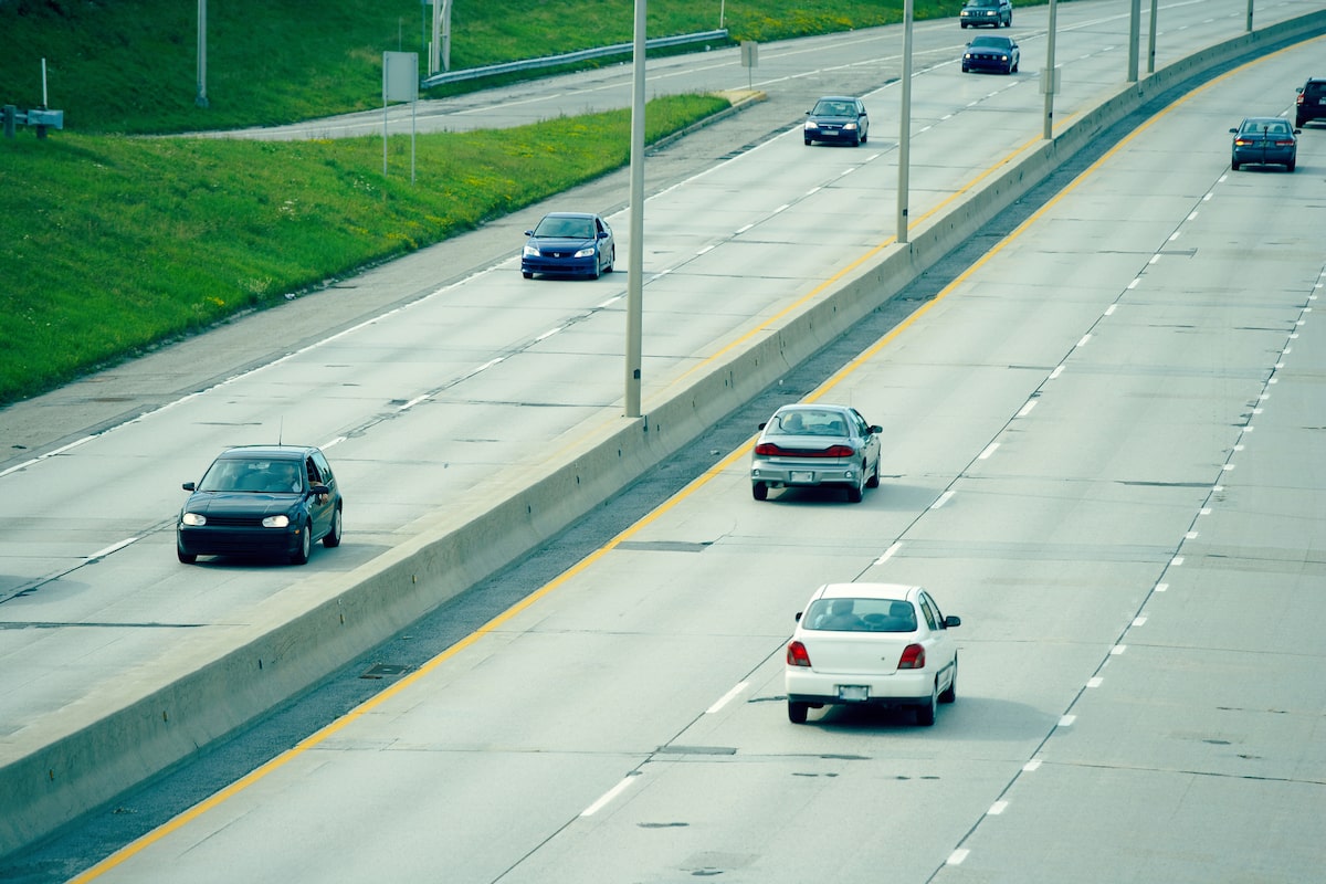 Driving Rules and Safety Considerations for Center Lane Use on Highways