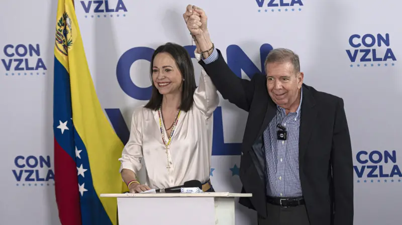Líderes opositores venezolanos rechazan participación en diálogos y exigen transición democrática