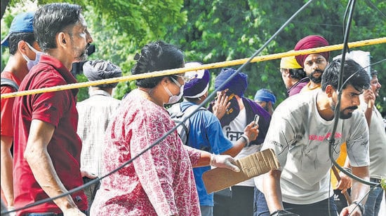 Volunteers' Efforts Keep Jantar Mantar Protest Running