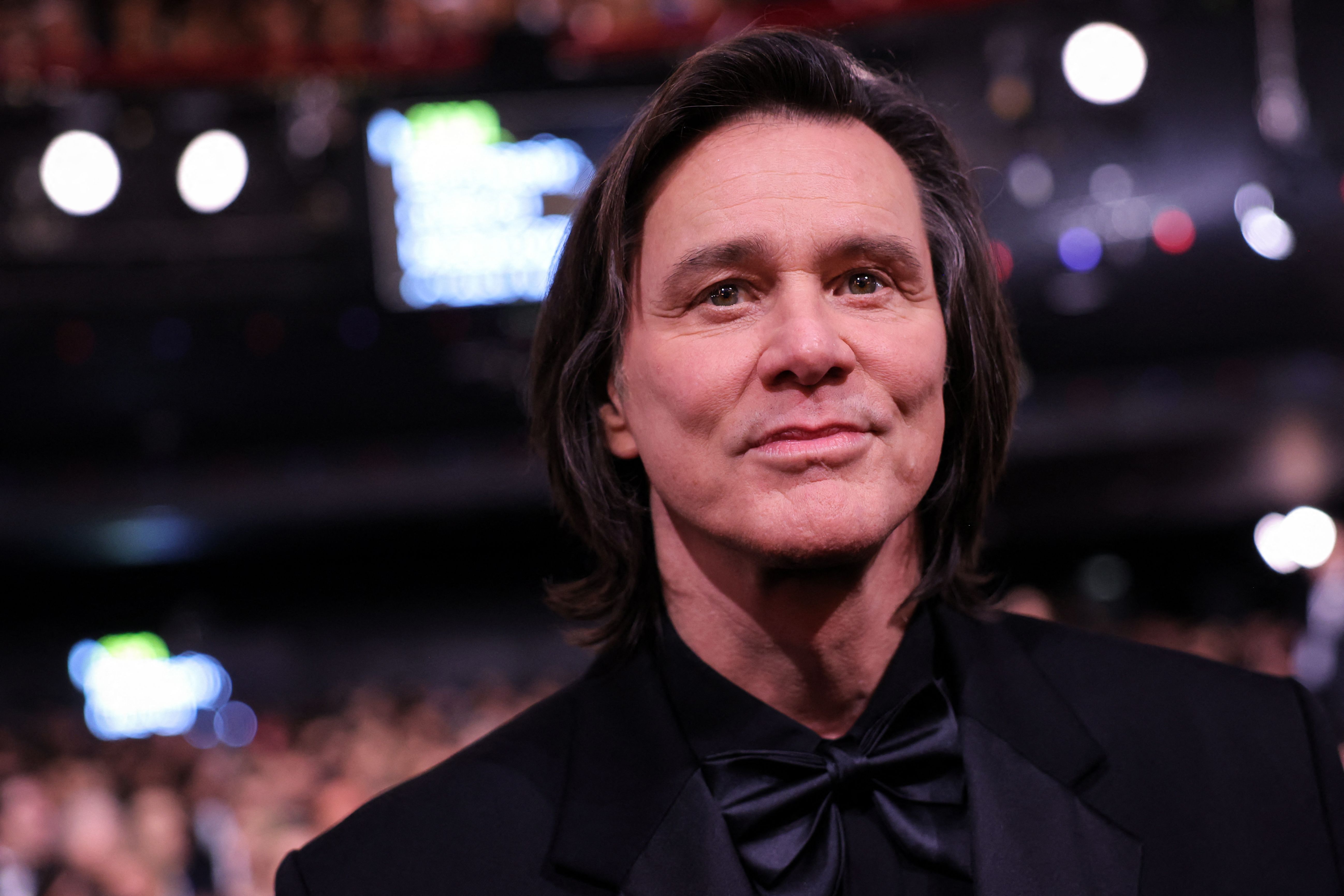 Jim Carrey homenajea al director Chuck Russell tras su fallecimiento